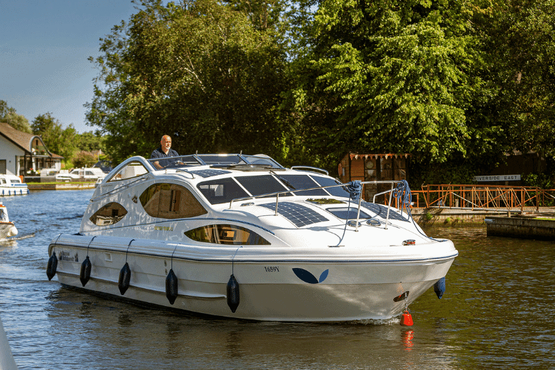 Holiday Boat Hire on the Norfolk Broads, explore our Elite Fleet, for luxury boating on the Norfolk Broads